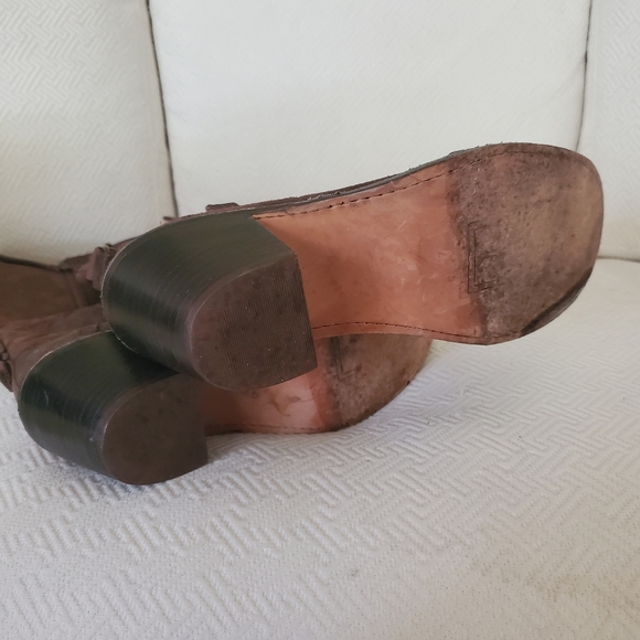 Frye Distressed Brown Leather Riding Boots Size 8.5 - Picture 4 of 6